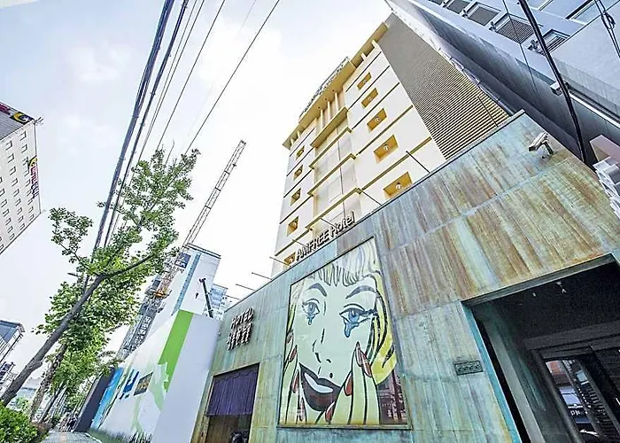 Motel Happy Tears 2*