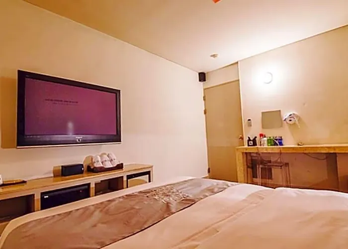Happy Tears Motel 2*
